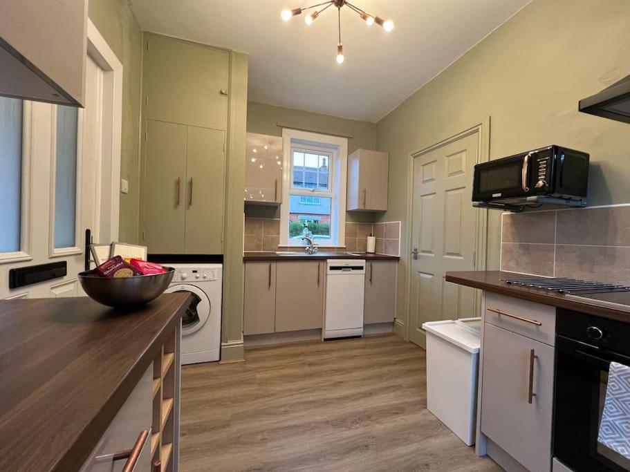 The Rose- Grd Floor, 2-5 Beds, Smarttv, Uni, Tram, M250 Fibre Leilighet Nottingham Eksteriør bilde