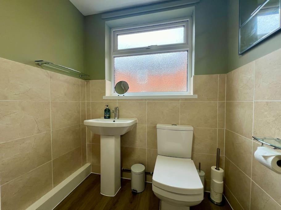 The Rose- Grd Floor, 2-5 Beds, Smarttv, Uni, Tram, M250 Fibre Leilighet Nottingham Eksteriør bilde